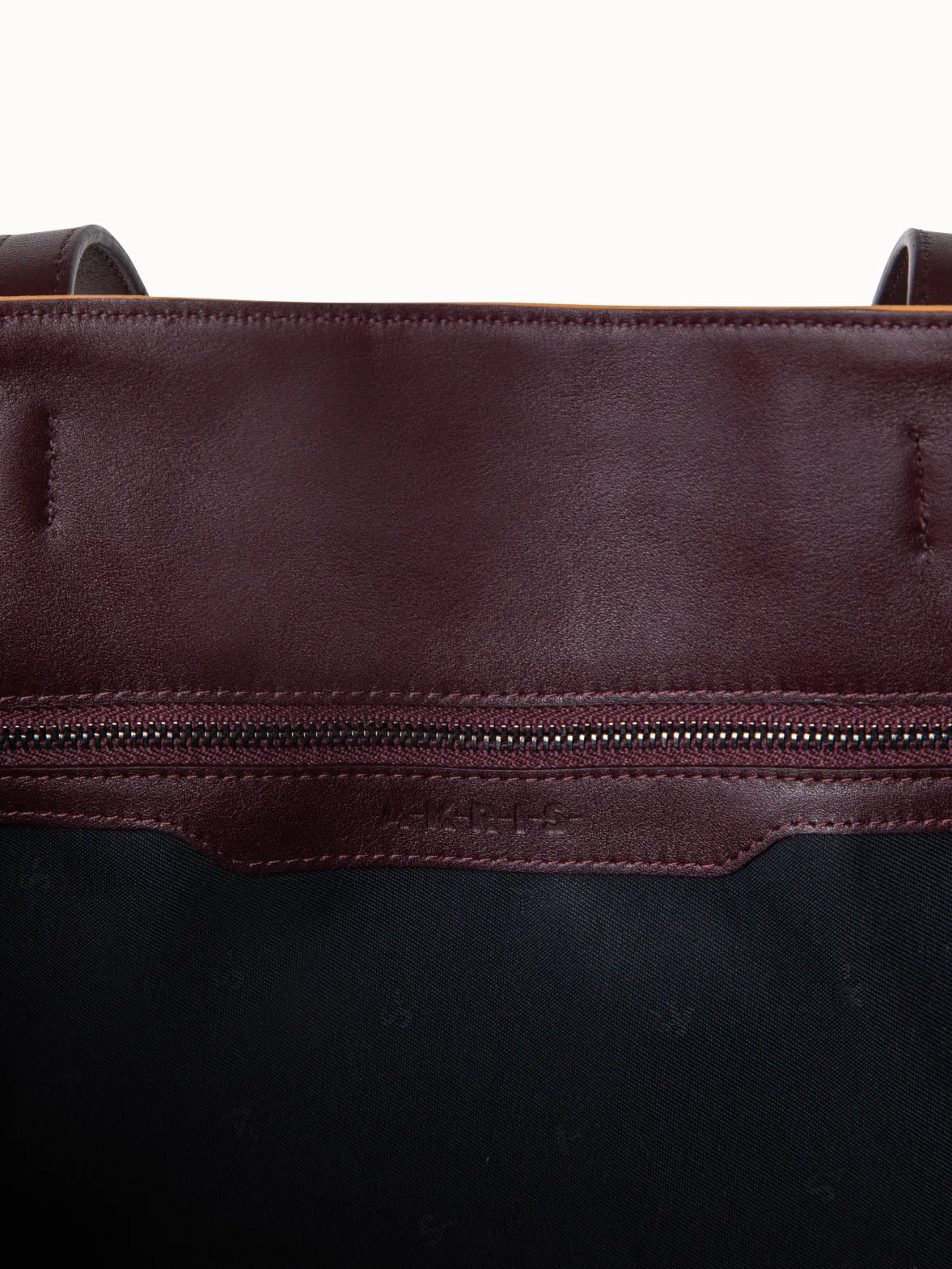 Ai Medium Shoulder Tote